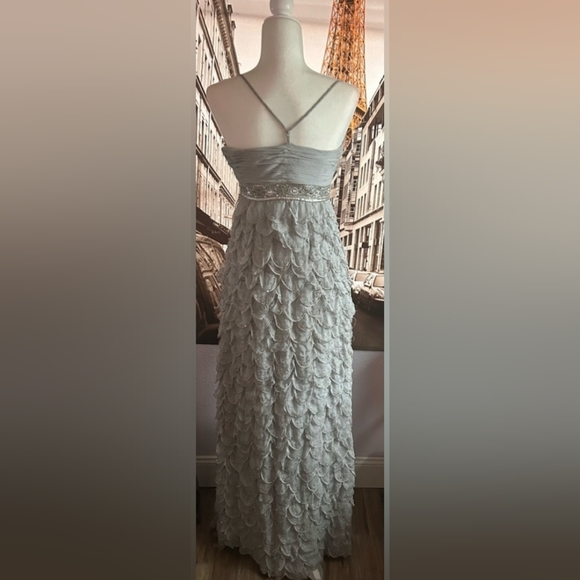 ⭐️SUE WONG DISNEY GOWN⭐️ 2010 Limited Collection - Picture 2 of 4